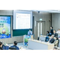 圖9：政治大學企業永續管理研究中心李榕時專案經理就「保險業TCFD報告書人工Coding評鑑內容探討」進行專題報告